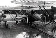 Asisbiz Fiat CR 42 Falco 18.JG56 56 Stormo 18 Gruppo 85Sqa 85 15 Ursel Belgium 1940 01