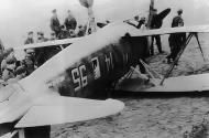 Asisbiz Fiat CR 42 Falco 18.JG56 56 Stormo 18 Gruppo 95Sqa 95 14 crash landed Belgian Nov 11 1940 01