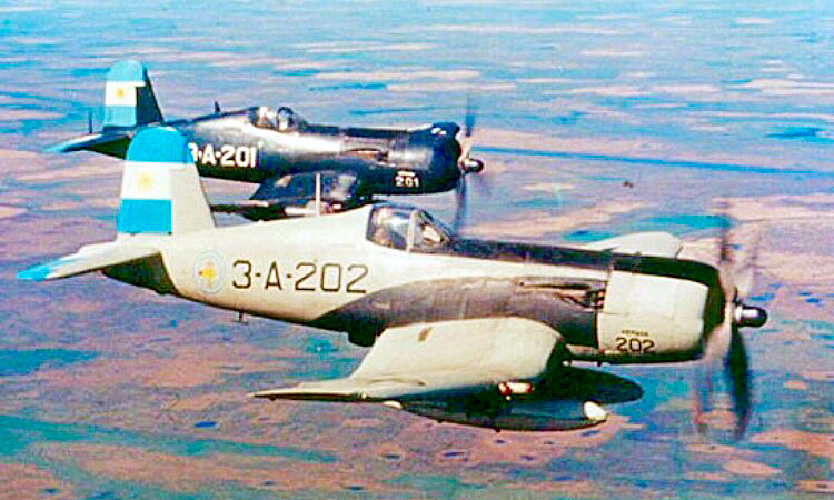 Vought F4U-5 Corsair ARA 2 Escuadrilla Aeronaval de Ataque 3A202 and 3A301 Argentina 01