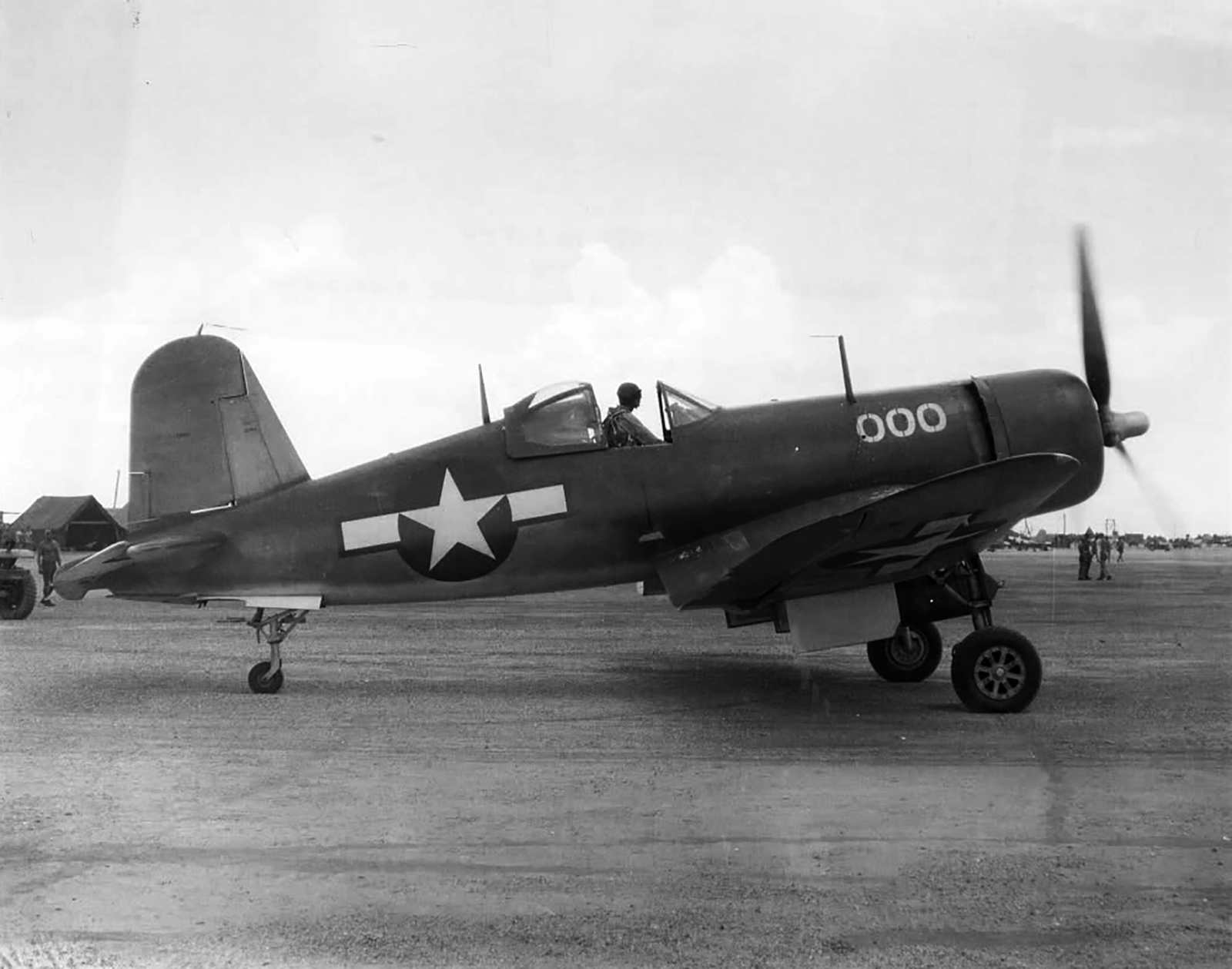 Aircrew Charles Lindbergh flying Vought F4U-1A Corsair VF-24 White 000 Roi Namur Kwajelein 01