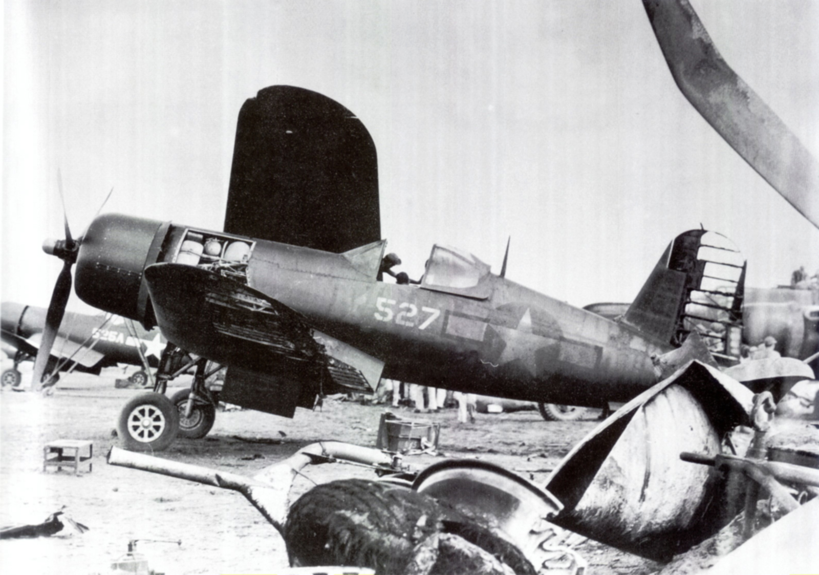 Vought F4U-1A Corsair VMF-115 White 527 Leyte Island 6th Dec 1944 01