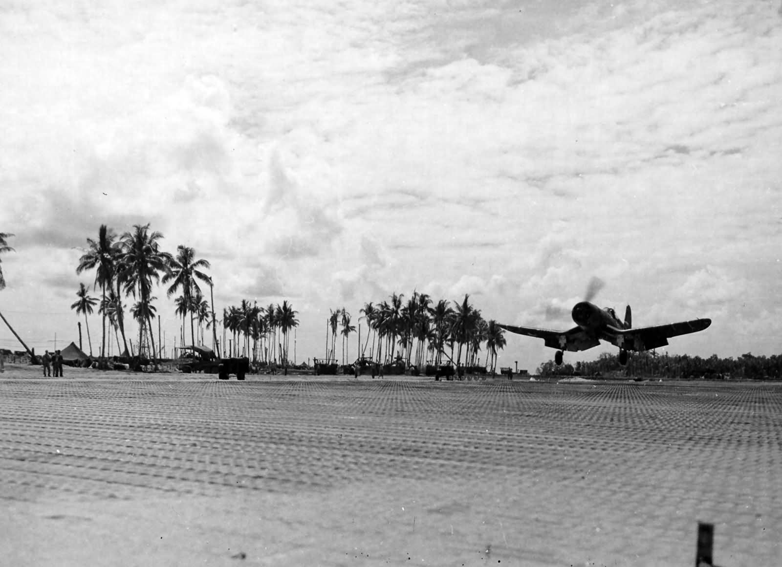 Vought F4U-1A Corsair landing Solomon Islands 1943 01