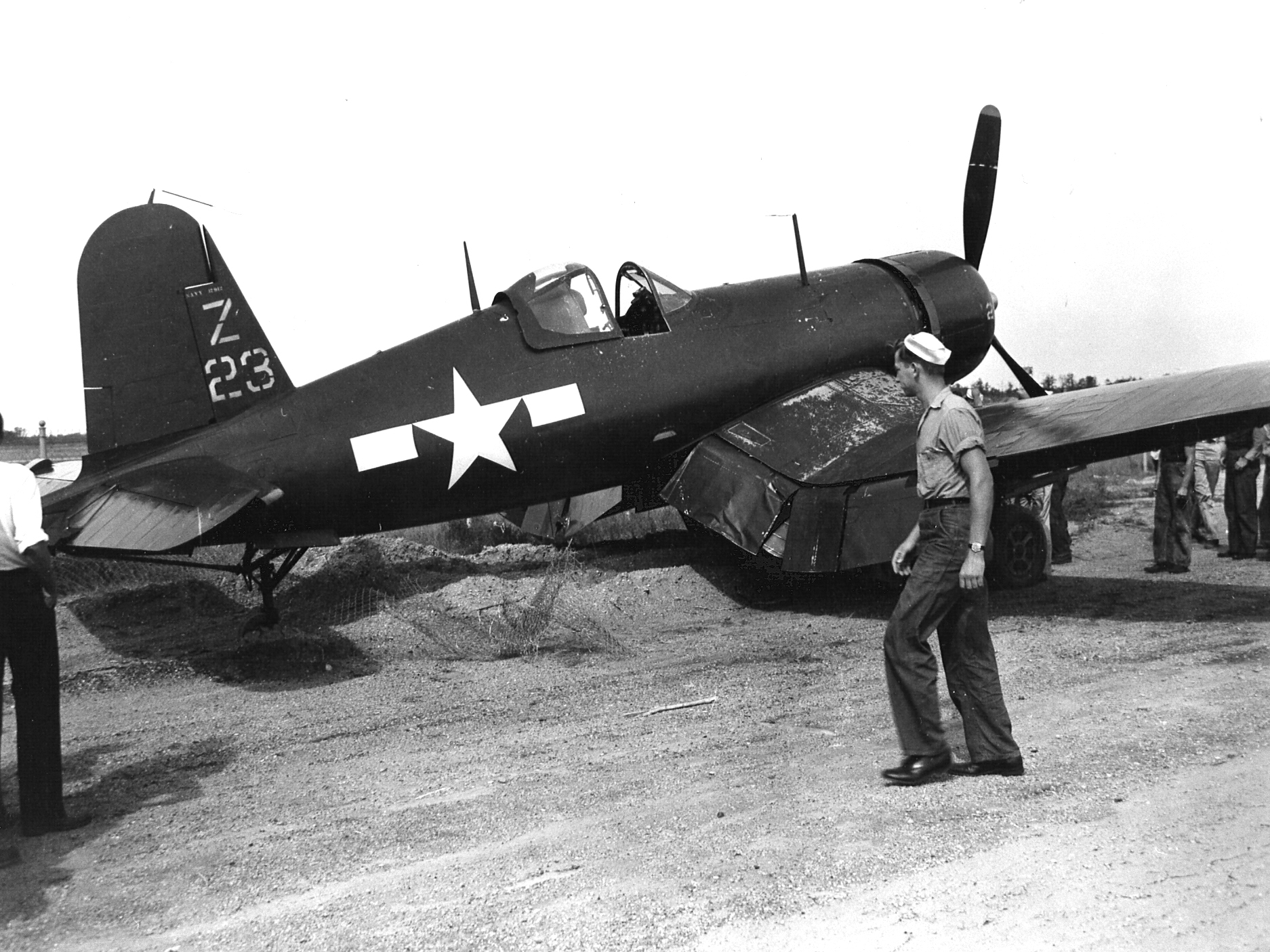 Vought F4U-1D Corsair VBF 4 White Z23 at NAS Wildwood 1945 01
