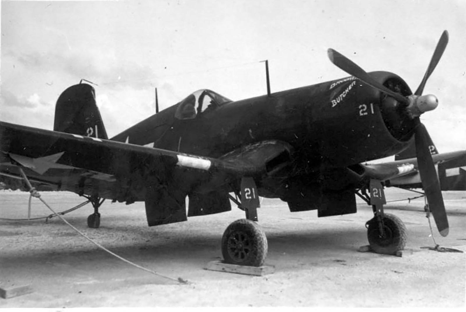 Vought F4U-1D Corsairs VMF-121 White 21 at Palau Islands 1945 01