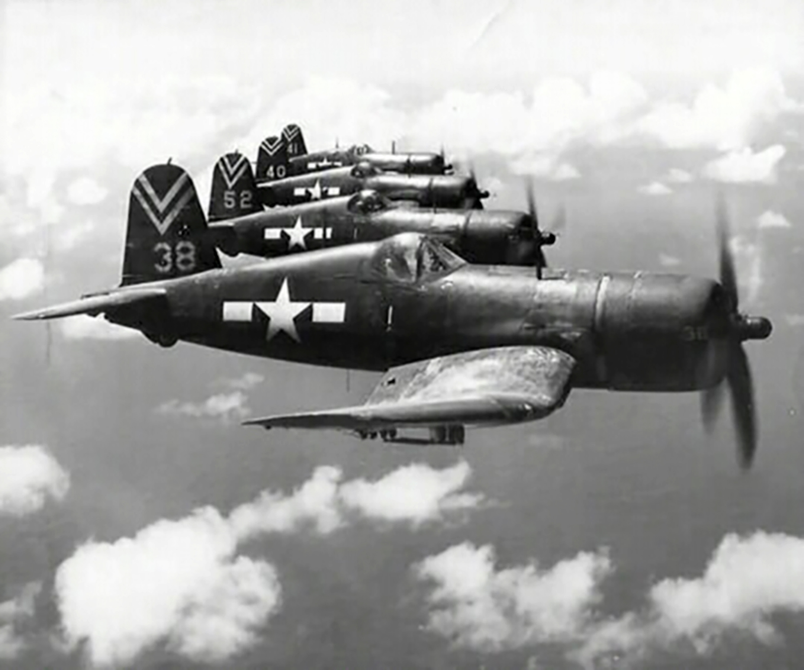 Vought-AU-1-Corsair-VBF-93-White-38-52-4