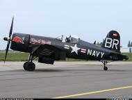 Asisbiz Airworthy warbird Vought F4U 4 Corsair BuNo 96995 OE EAS 02