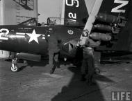 Asisbiz Grumman F9F 2 Panther VF 51 aboard USS Essex Korea Jan 1952 01