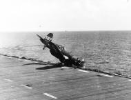 Asisbiz Vought F4U Corsair landing mishap aboard USS Guadalcanal (CVE 60) 5th April 1945 80 G 383978