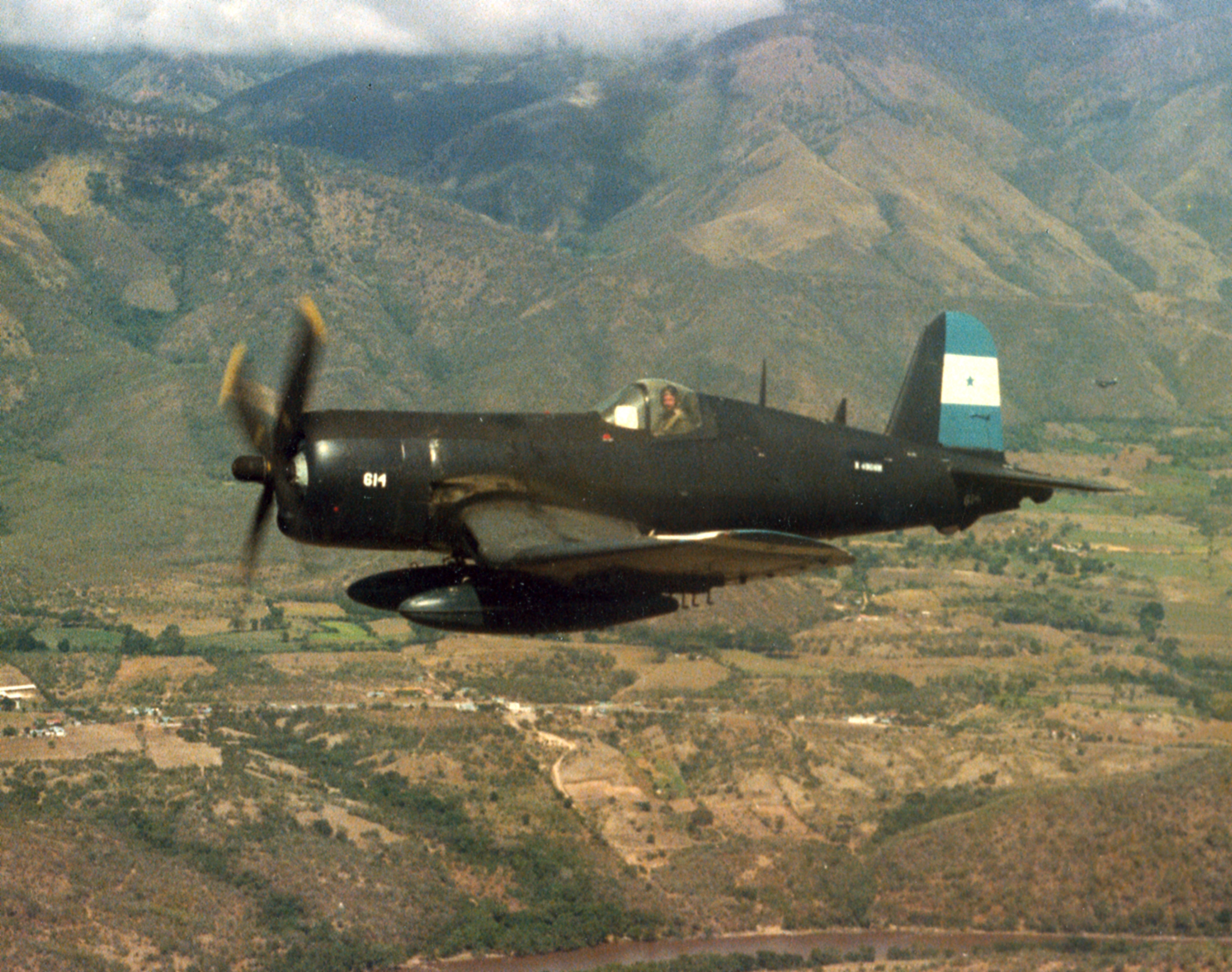 Vought F4U 4 Corsair Fuerza Aerea Hondurena FAH 614 01