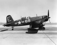 Asisbiz Vought F4U 1D Corsair MARTU White E68 NAS Minneapolis at MCAS El Toro CA 1949 01