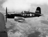 Asisbiz Vought F4U 4 Corsair VFATU 1 White MA147 in flight over Corpus Christi 01