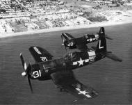 Asisbiz Vought F4U 5N Corsair NAS White L31 and L48 BuNo 122039 NAS Akron OH 02