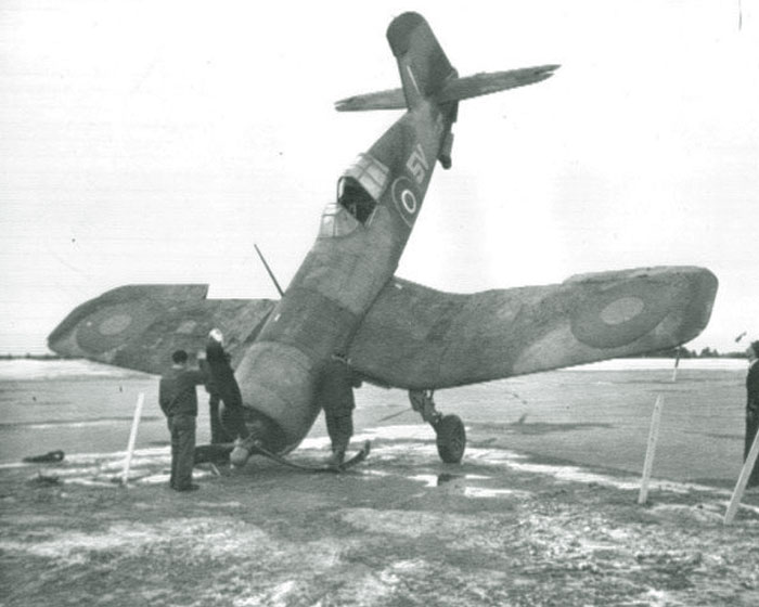 Fleet Air Arm FAA 1835NAS Corsair I Red 5V landing mishap at NAS Brunswick Main Oct 1943 01
