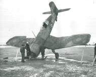 Asisbiz Fleet Air Arm FAA 1835NAS Corsair I Red 5V landing mishap at NAS Brunswick Main Oct 1943 01