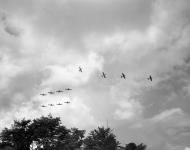 Asisbiz RNZAF Corsairs arriving back from their daily missions at Bougainville 1944 02