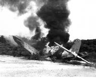 Asisbiz Vought F4U 1D Corsair RNZAF 15Sqn PO NW McCready White 67 NZ5367 caught fire at Green Island 03