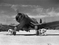 Asisbiz Vought F4U 1D Corsair RNZAF 2 Servicing Unit White 39 taxiing at Piva Bouganville 01