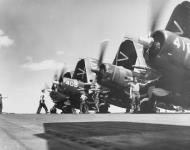 Asisbiz Vought F4U 4B Corsair VF 113 White V302 from CV 47 USS Philippine Sea off Korea 19th Oct 1950 01