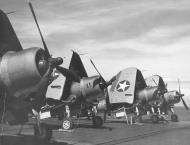 Asisbiz Vought F4U 1 Corsair VF 17 White 17F22 aboard CV 17 USS Bunker Hill July 1943 01