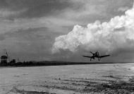 Asisbiz Vought F4U 1A Corsair VMF 114 White 318 landing at Peleliu 17th Oct 1944 01