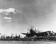 Asisbiz Vought F4U 4B Corsair VF-114 White V410 from CV-47 USS Philippine Sea off Korea 19th Oct 1950 01 (2)