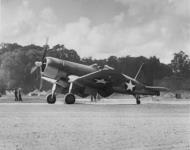 Asisbiz Vought F4U 1 Corsairs VMF 124 taxing on Guadalcanal 1943 01
