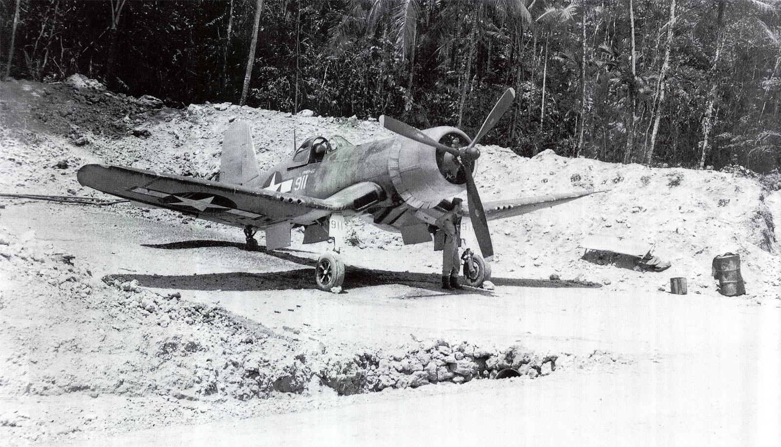 Vought F4U 1A Corsair VMF 212 White 911 Mary Jo BuNo 17911 Vella Lavella 13th Jan 1944 01