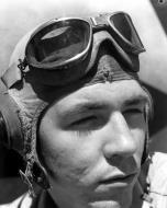 Asisbiz Aircrew USMC VMF 214 Black Sheep 1st Lt Henry A McCartney at Russell Islands 13th Oct 1943 01