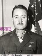 Asisbiz Aircrew USMC VMF 214 Black Sheep Maj Gregory Pappy Boyington with his Medal of Honor Washington DC 4th Oct 1945 01