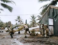 Asisbiz Vought F4U 1A Corsair VMF 214 Black Sheep White 68 at Turtle Bay Strip Espiritu Santo 11th Sep 1943 80 G 54301