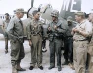 Asisbiz Vought F4U 4B Corsair VMF 214 Black Sheep WE5 Lt John V Hanes with Brig Gen Thomas J Cushman at Kimpo Airfield Korea 18th Sep 1950 01
