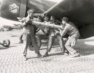 Asisbiz Vought F4U 4B Corsair VMF 214 Black Sheep part of 1MAW being rearmed Korea 01