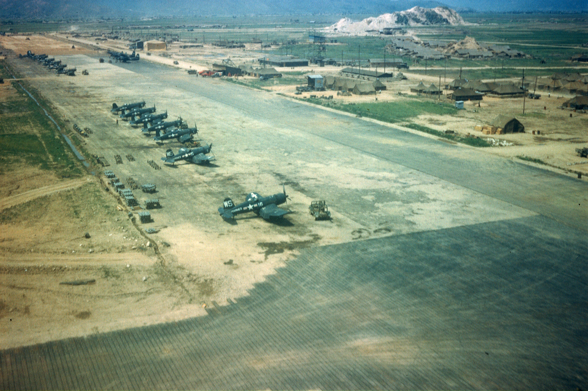 Vought AU 1 Corsair VMF 323 Deathrattlers White WS16 and WS5 based at K1 Pusan South Korea 1951 01