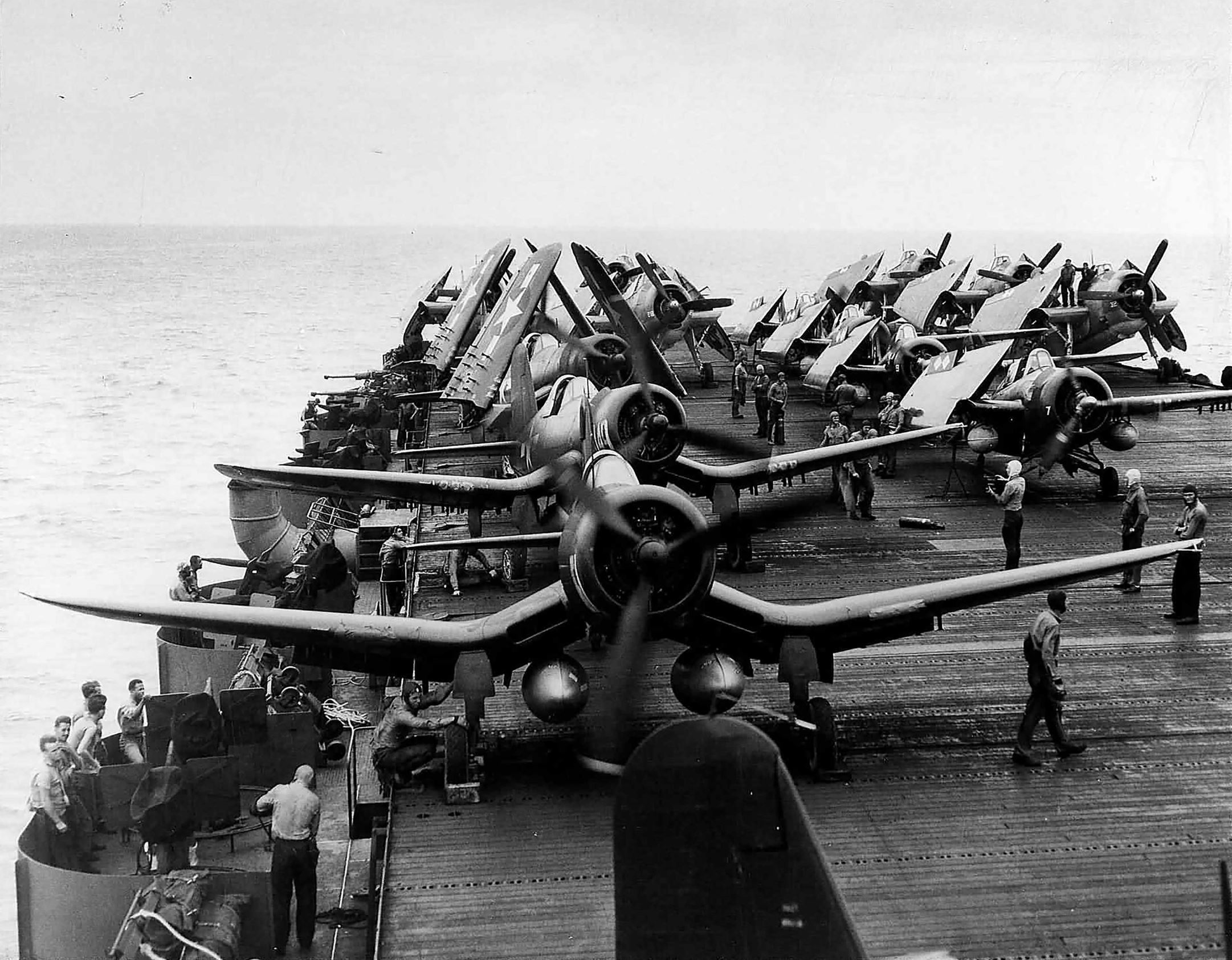 Goodyear FG 1D Corsair VMF 512 White 149 CVE 83 USS Sargent Bay 2nd Jun 1945 01