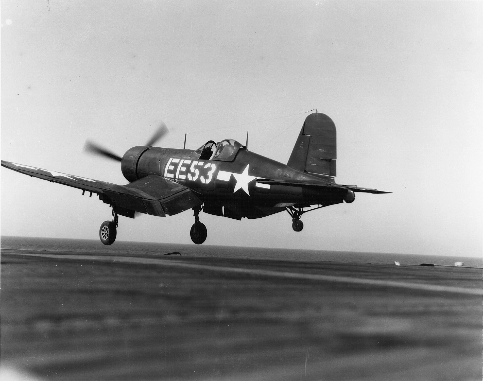 Vought F4U 1D Corsair MCVG 2 VMF 512 EE53 CVE 107 USS Gilbert Islands 6th Mar 1945 01