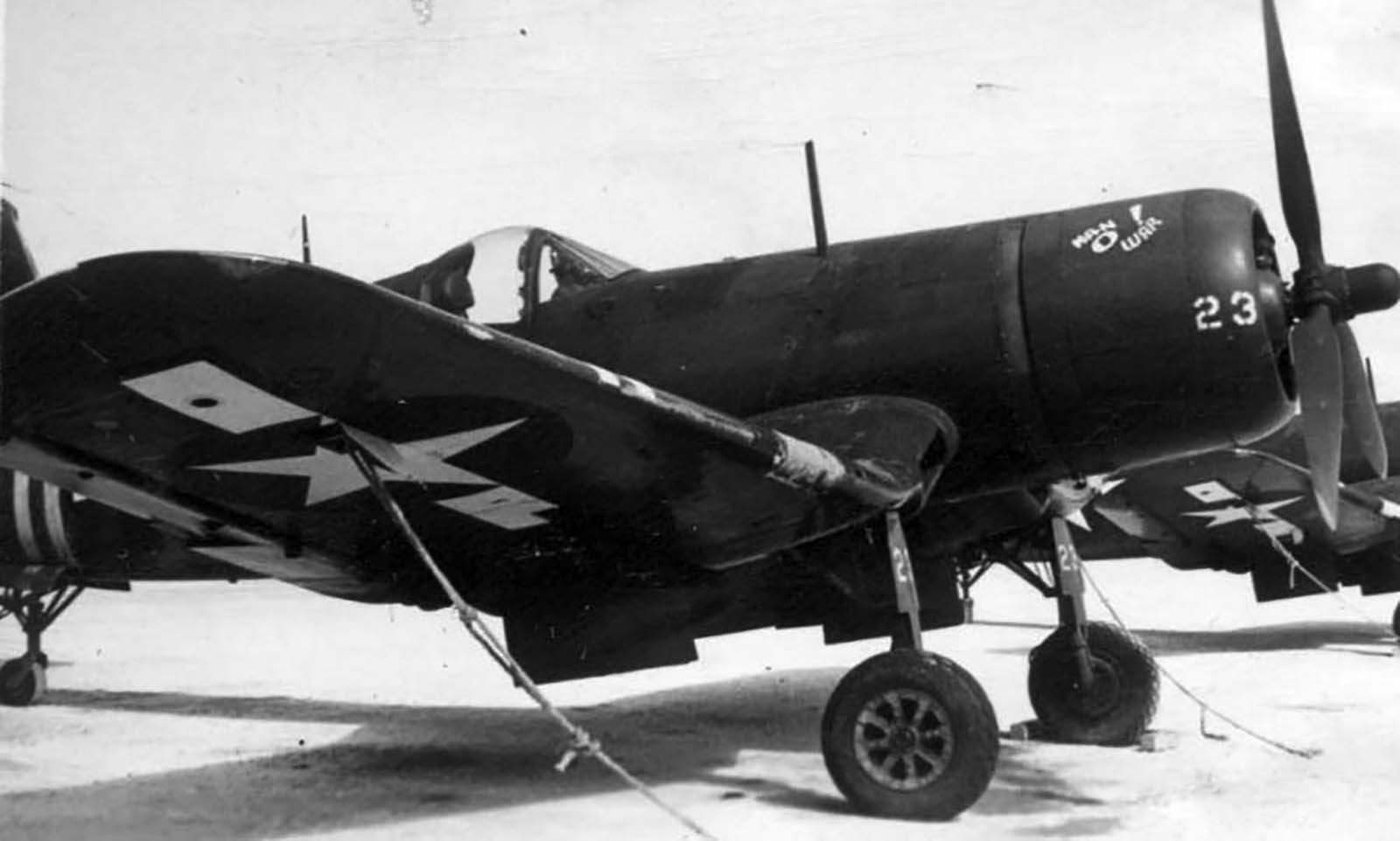 Vought F4U-1D Corsair VMF-512 White 23 Man O War 01