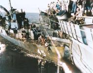 Asisbiz USS Lee Fox (APD 45) after colliding with USS Gilbert Islands (CVE 107) in 1945 01