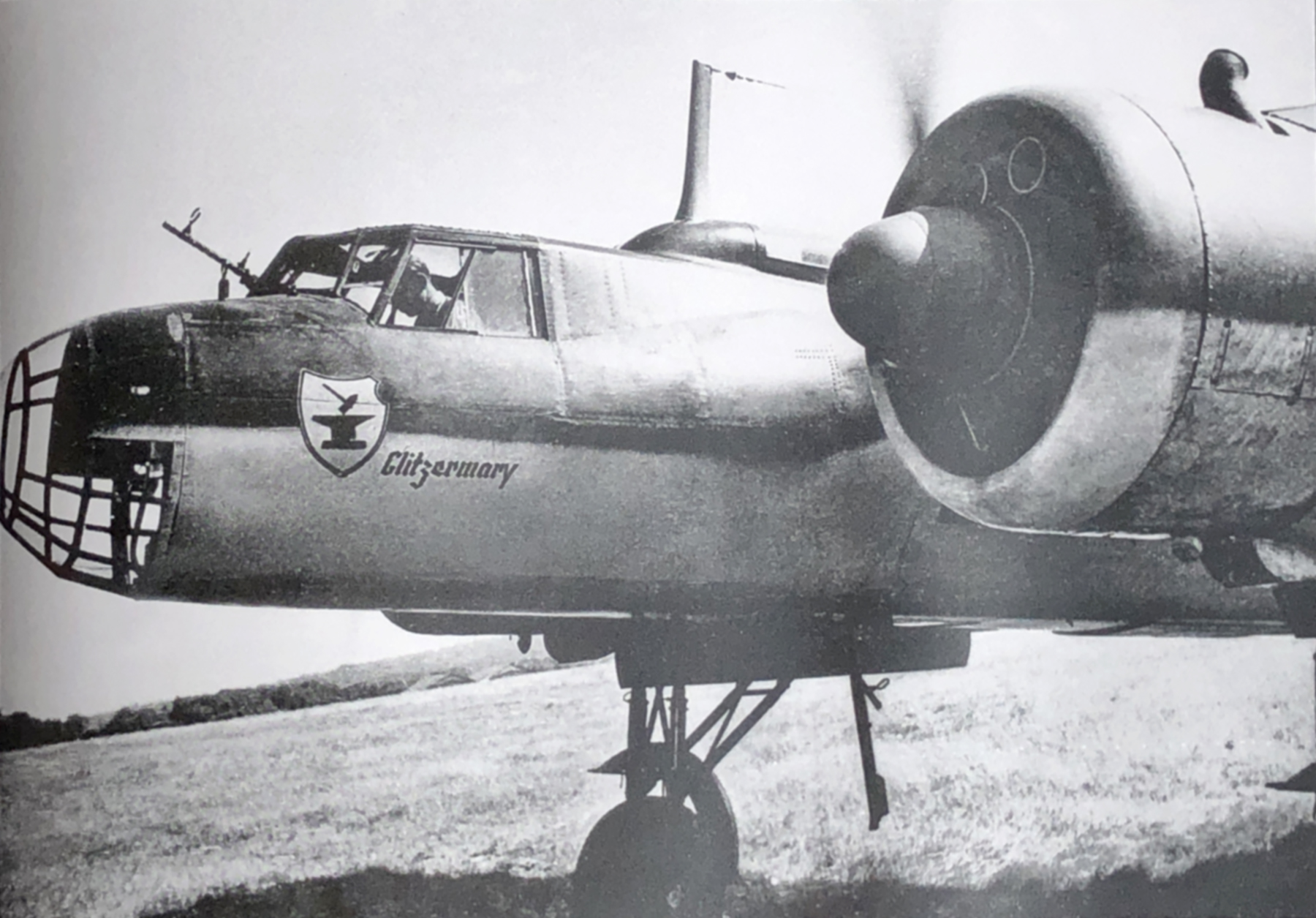 Dornier Do 17P 3.(F)123 code 4U+xL close up of the units emblem used summer 1940 P244