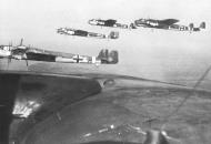 Asisbiz Dornier Do 17E in tight formation MTO 29th Sep 1943 NIOD