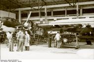 Asisbiz Dornier Do 17Z unk White G undergoing maintenance Sep 1940 Bundesarchiv Bild 101I 343 0663 17
