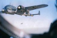 Asisbiz Dornier Do 17Z 1.KG76 F1+HK White H in tight formation as it drops its bombs over the DZ eBay 01