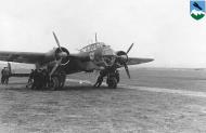 Asisbiz Dornier Do 17Z 3.KG76 F1+xL being moved the hard way as luftwaffe personnel help to push the aircraft eBay 01