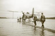 Asisbiz Finnish Air Force liaison aircraft arrives to ferry wounded from Nuosjarvi 9th Sep 1941 47715