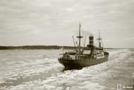 Asisbiz Finnish Navy coastal vessel SS Sirius in the waters of Hanko 29th Apr 1942 83765