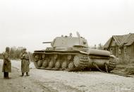 Asisbiz Soviet KV1 tank booby trapped but captured at Aleksandrovka 19th Sep 1941 51406