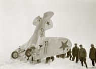 Asisbiz Soviet Polikarpov I 16 Rata Red 64 force landed on the Bay of Riska 10th Dec 1941 66678