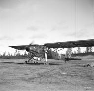 Asisbiz Fieseler Fi 156C5 Storch 1.(H)32 V7+1N WNr 4487 at Kemijaumlrvi Finland 15th Sep 1941 SA Kuva 02
