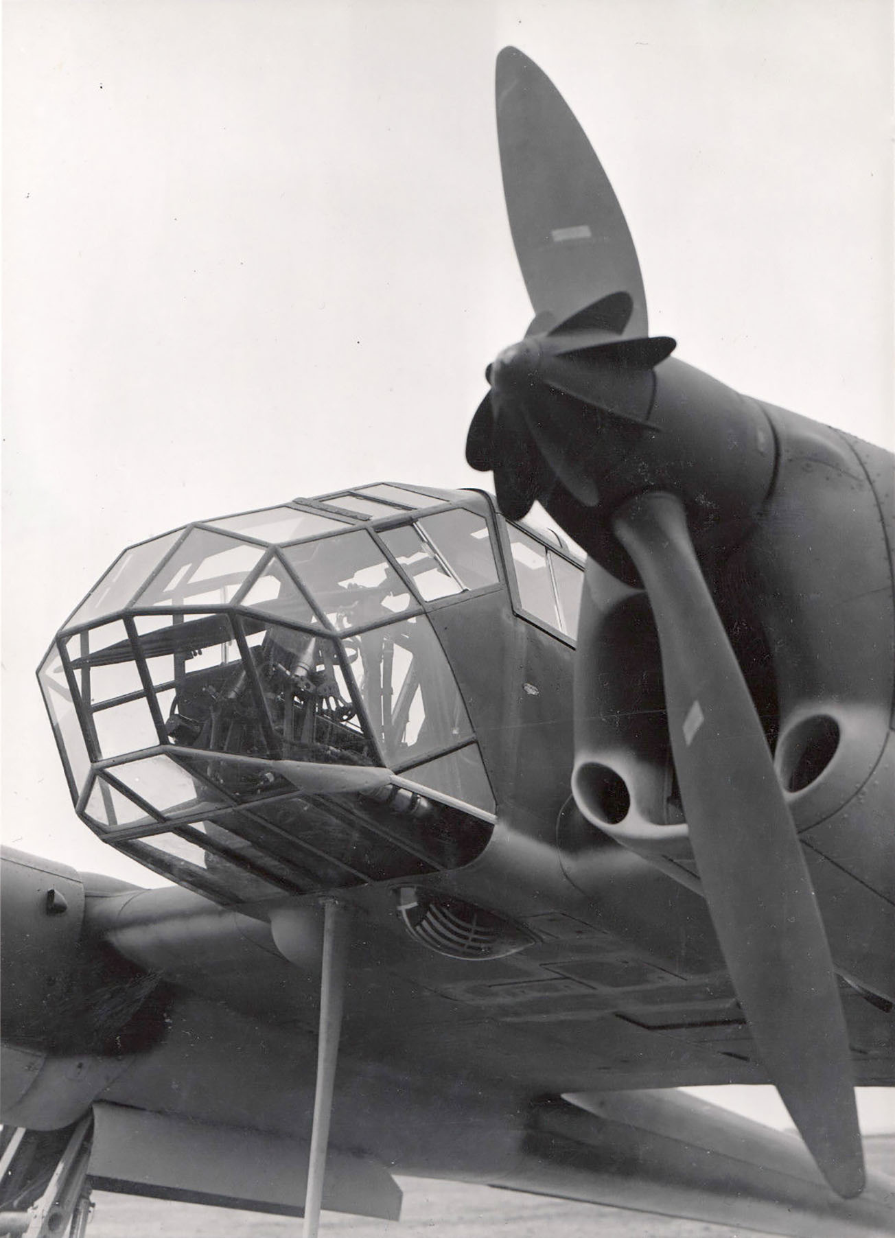 Focke Wulf Fw 189A close up of the left engine and cockpit 01
