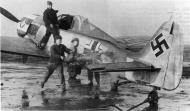 Asisbiz Focke Wulf Fw 190A7 2.JG1 Black 3 WNr 430352 Dortmund 1944 01
