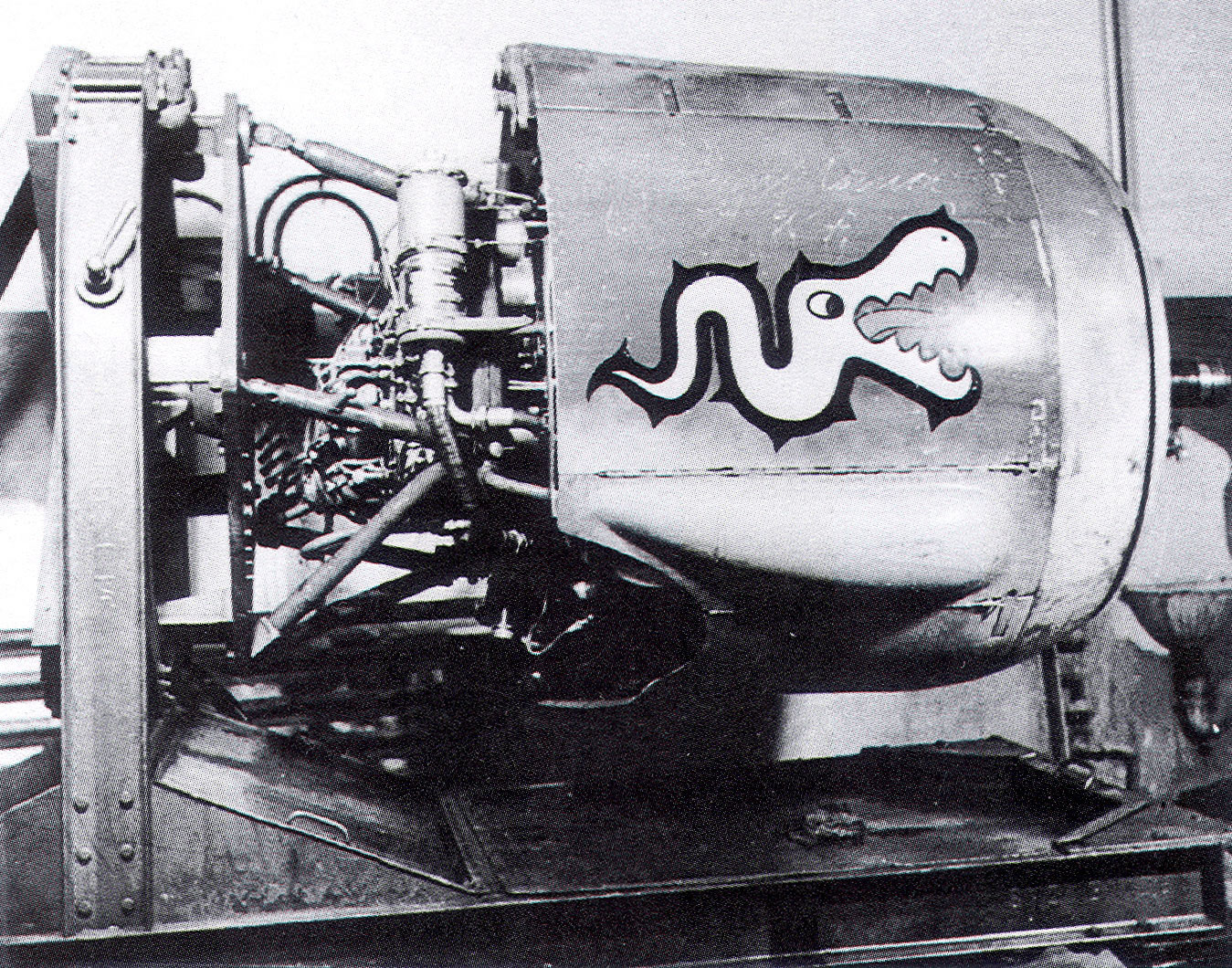 Focke Wulf Fw 190 engine cowling showing 4.JG1 emblem 01